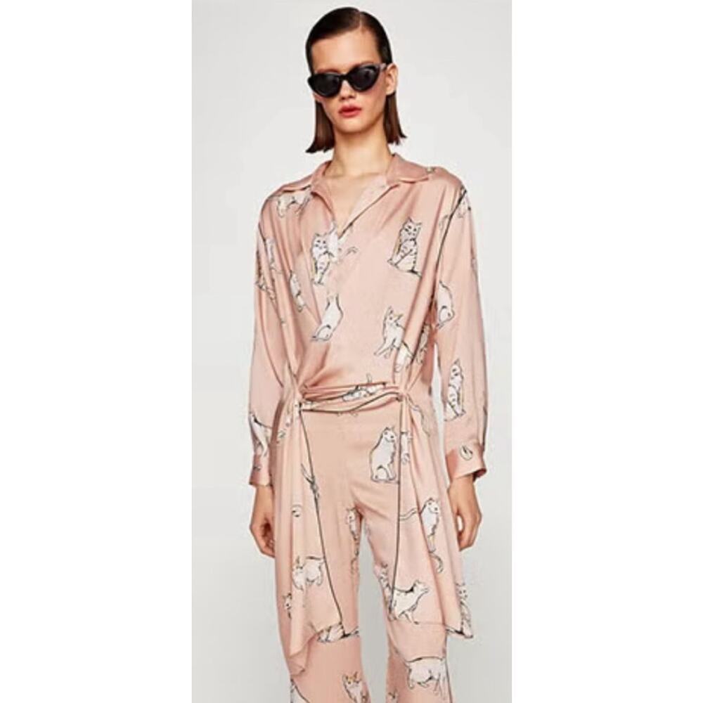Zara cat print silky ‘fashion pajama’ blogger favorite blouse top, size small